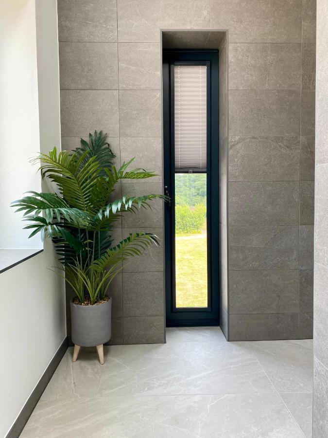 באת' Stunning Modern Home Set In Beautiful Grounds. מראה חיצוני תמונה