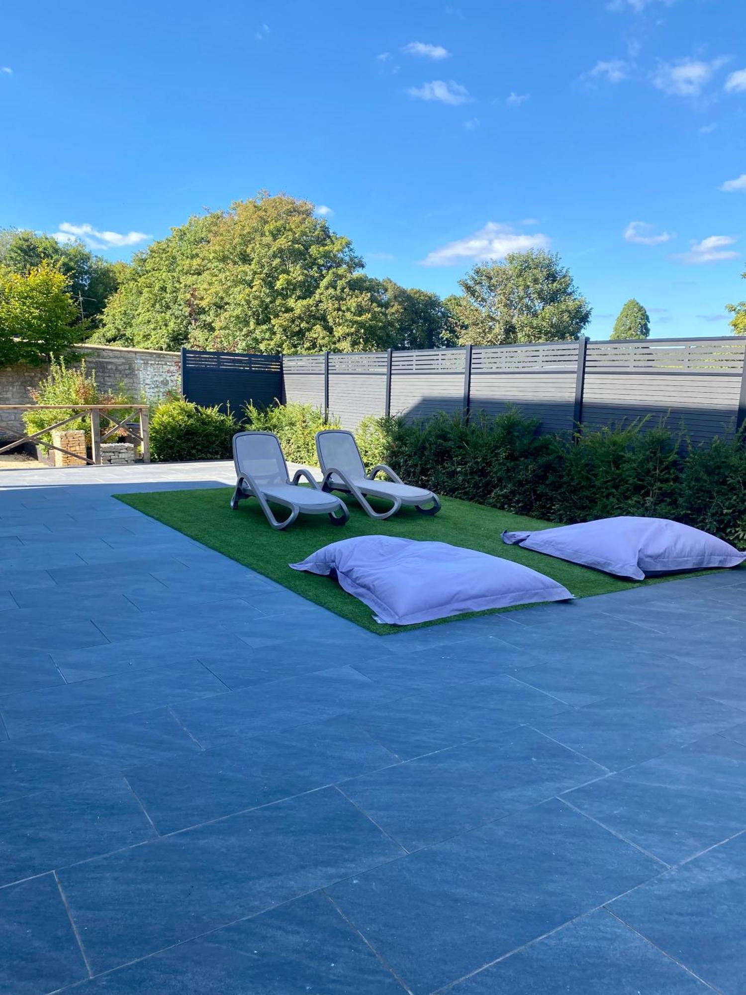 באת' Stunning Modern Home Set In Beautiful Grounds. מראה חיצוני תמונה